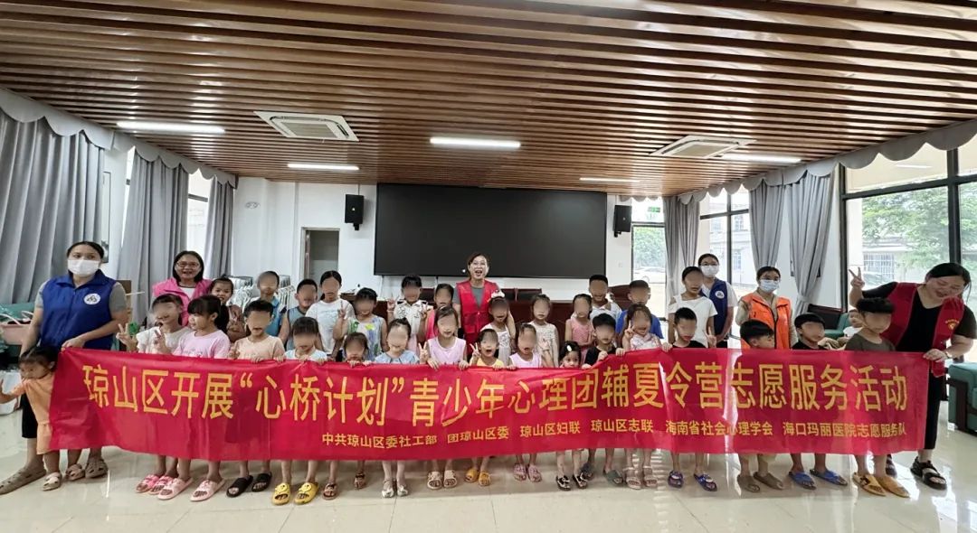 下合影.jpg
